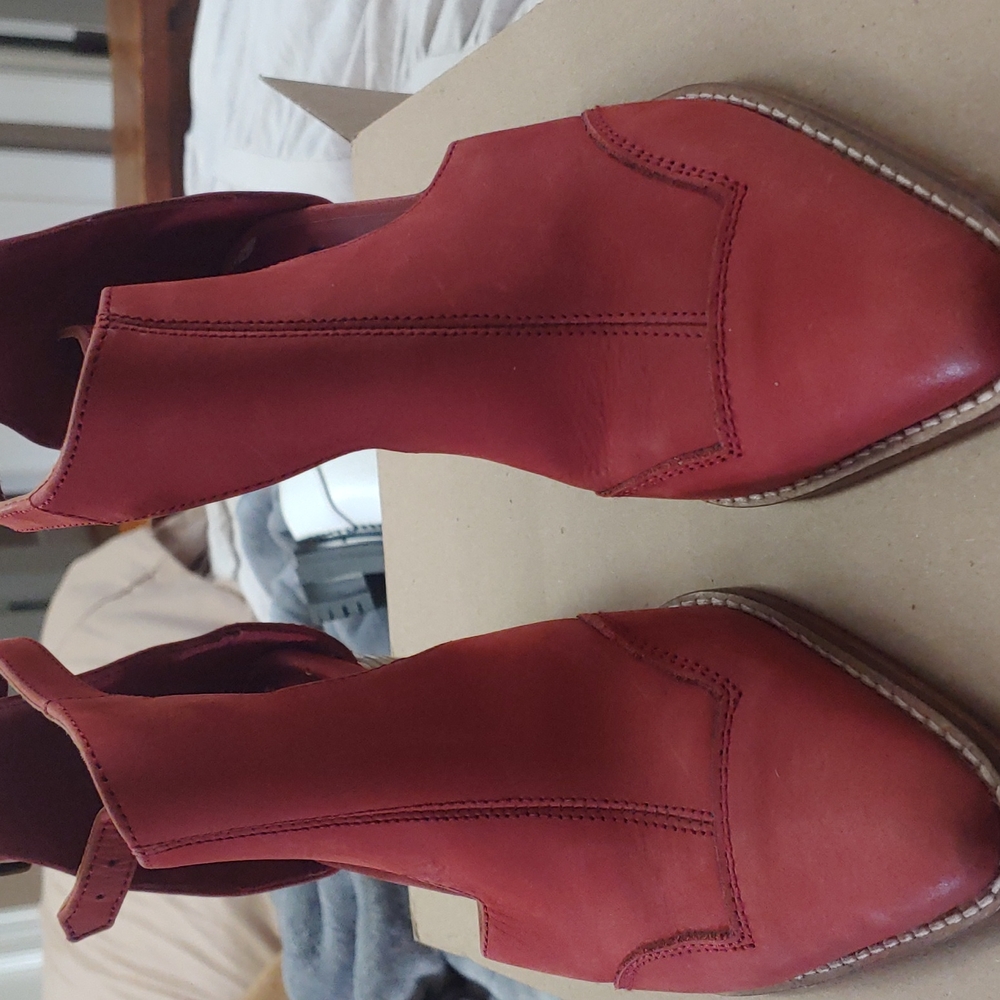 FREE PEOPLE Stunning Red Shoe Booties...